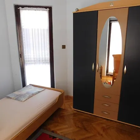 Apartments Blazevic Pula Exterior photo